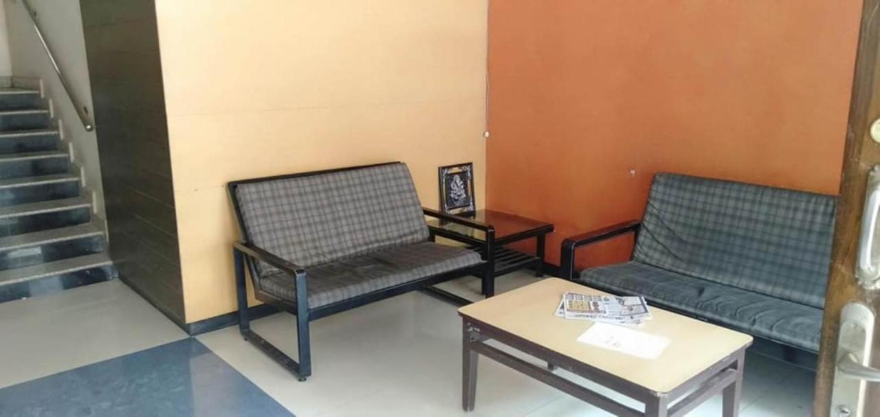 Iroomz Hoysala Residency Bellary Esterno foto