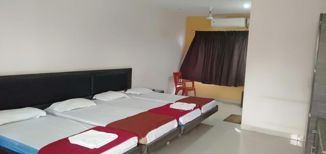 Iroomz Hoysala Residency Bellary Esterno foto